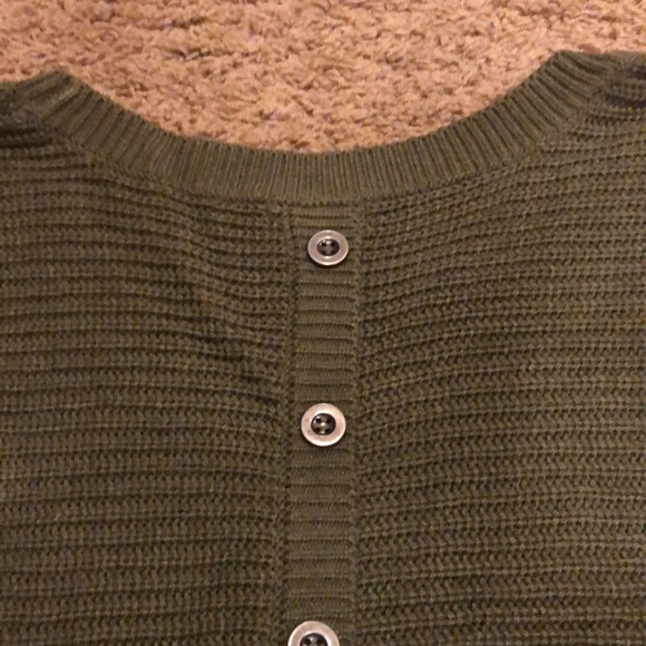 💚 Long Sleeve Sweater (SOLD) - Picture 9 of 9